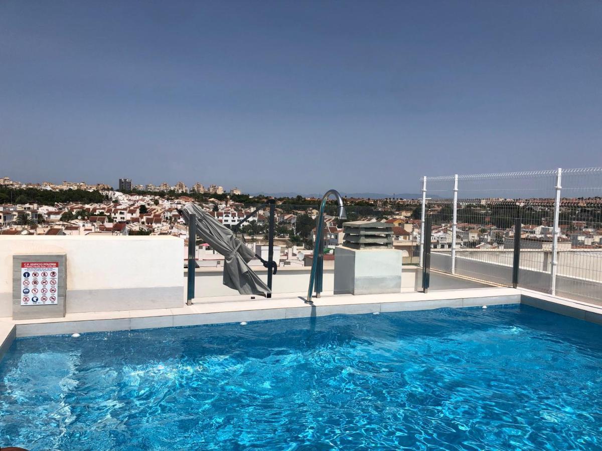 Modern Apartment In Torrevjea 200M From The Loccos Beach Torrevieja Exterior photo